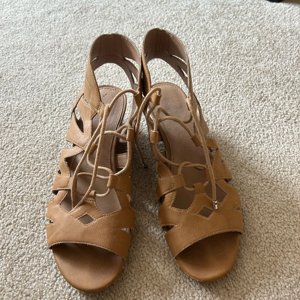 Women's Tan Sandals with Small Heel